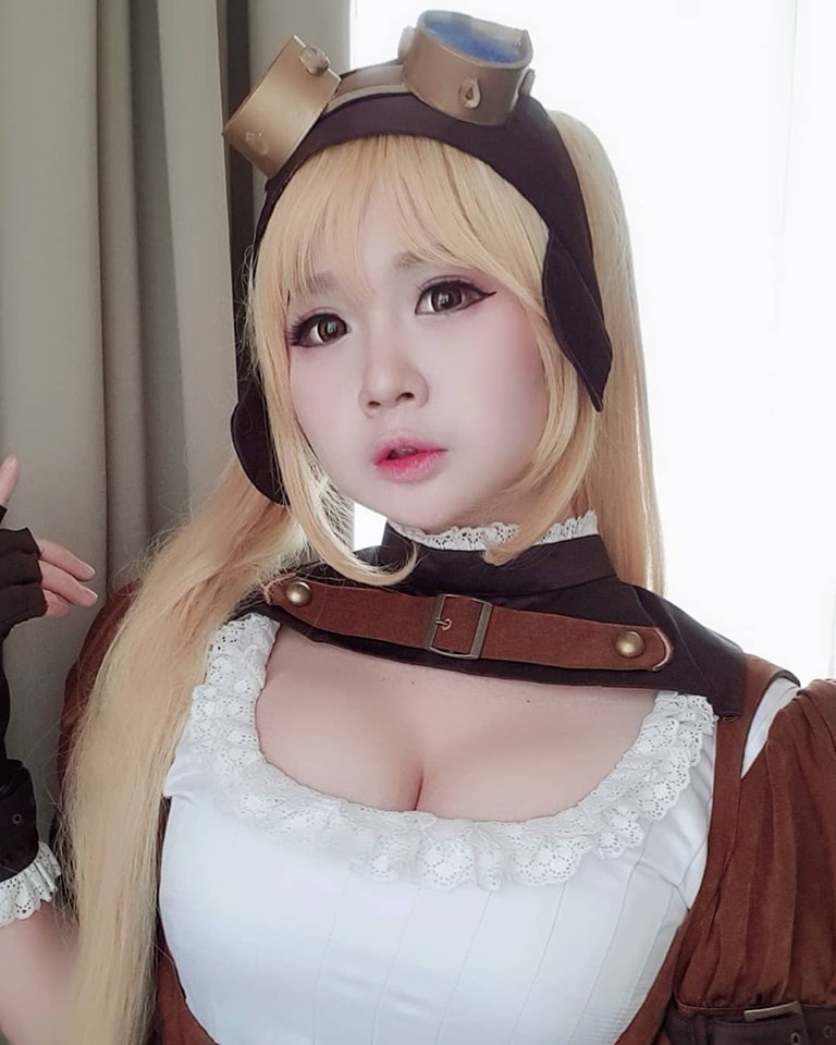 Cosplay Mobile Legends Layla 